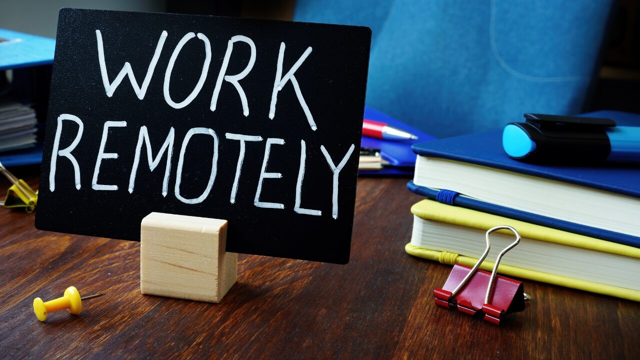 Remote Work Taxes: Guide to Paying Taxes as a US Remote Worker Essential Tips for Remote Workers to Reduce State Tax Burdens