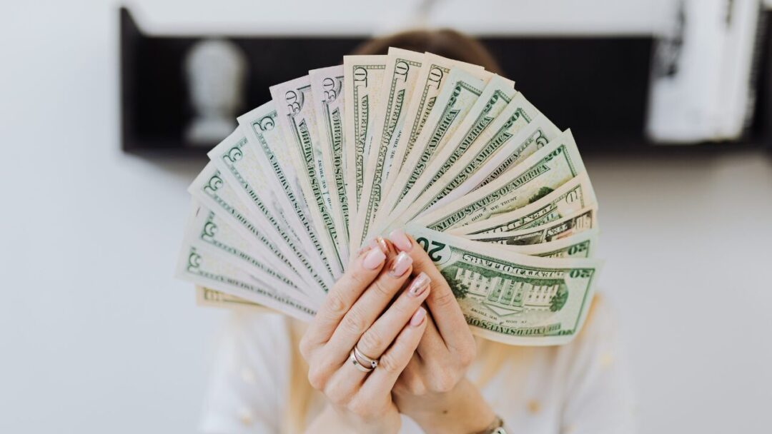 Do I Need to Pay Taxes on eBay Sales? Common Write-Offs and How to Avail Them